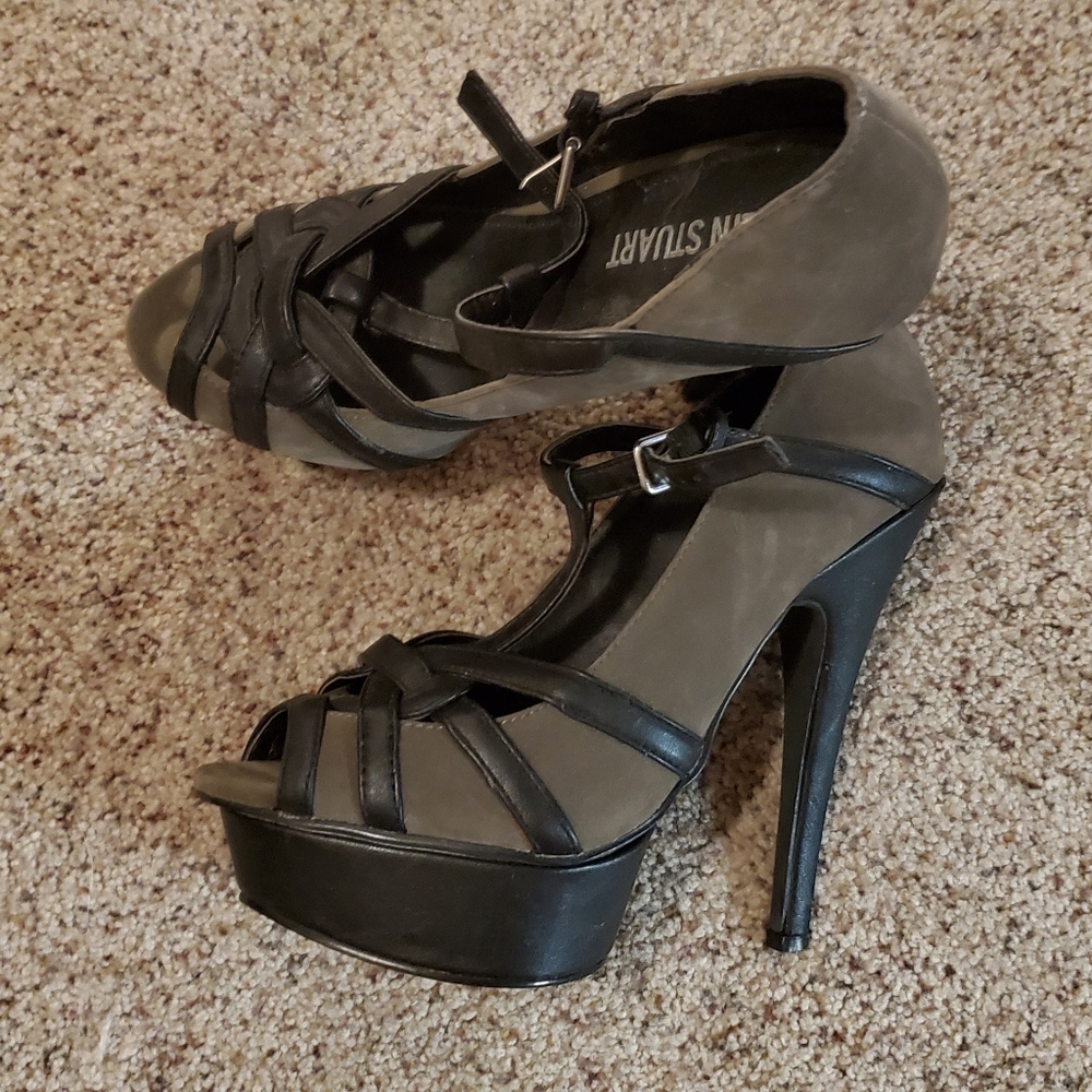 Colin Stuart Heels *MAKE OFFER*